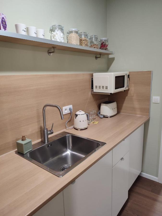 Leeuwerik Studio Apartment Антверпен Екстериор снимка